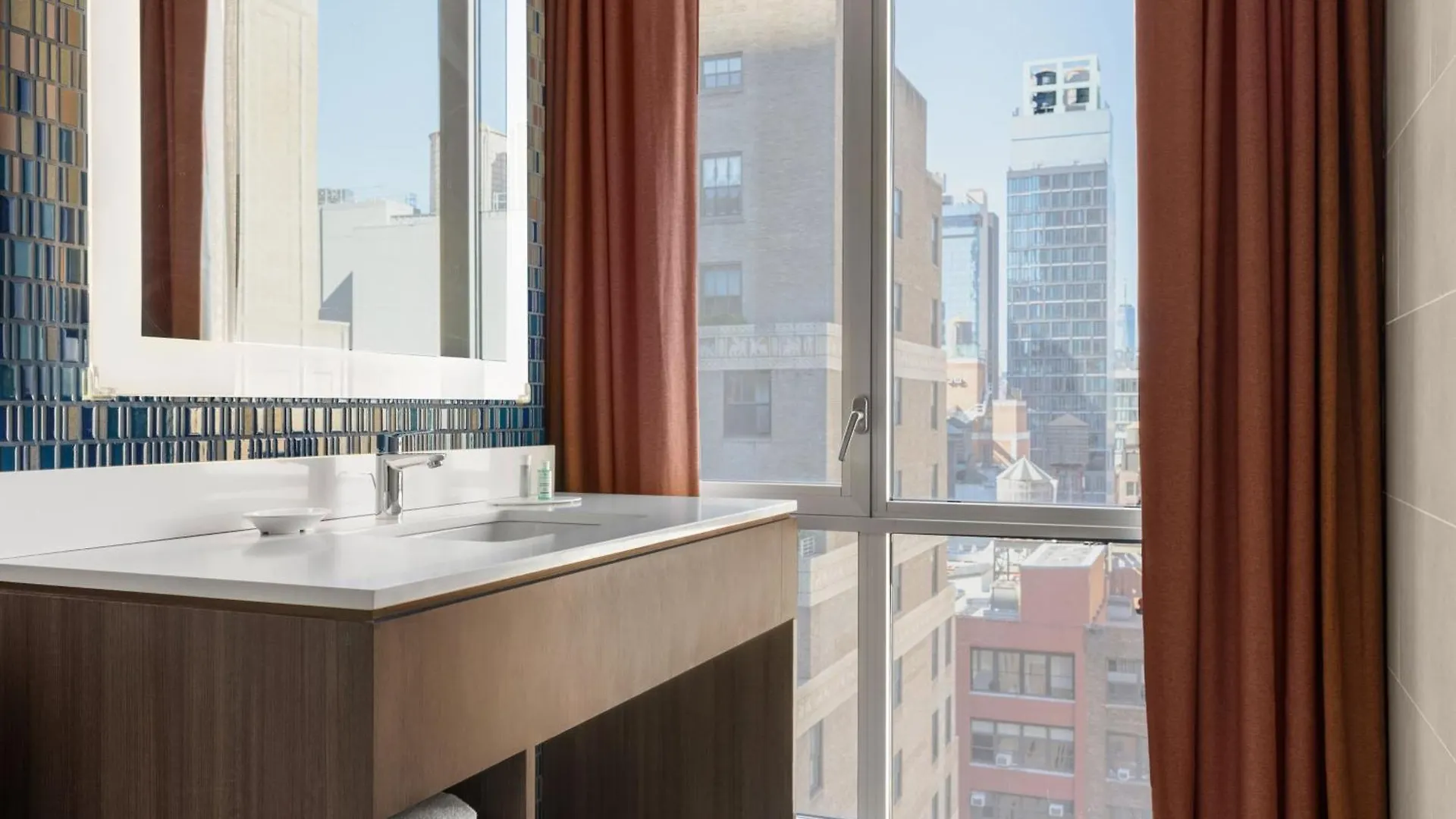Courtyard By Marriott New York Manhattan/Chelsea Hotel