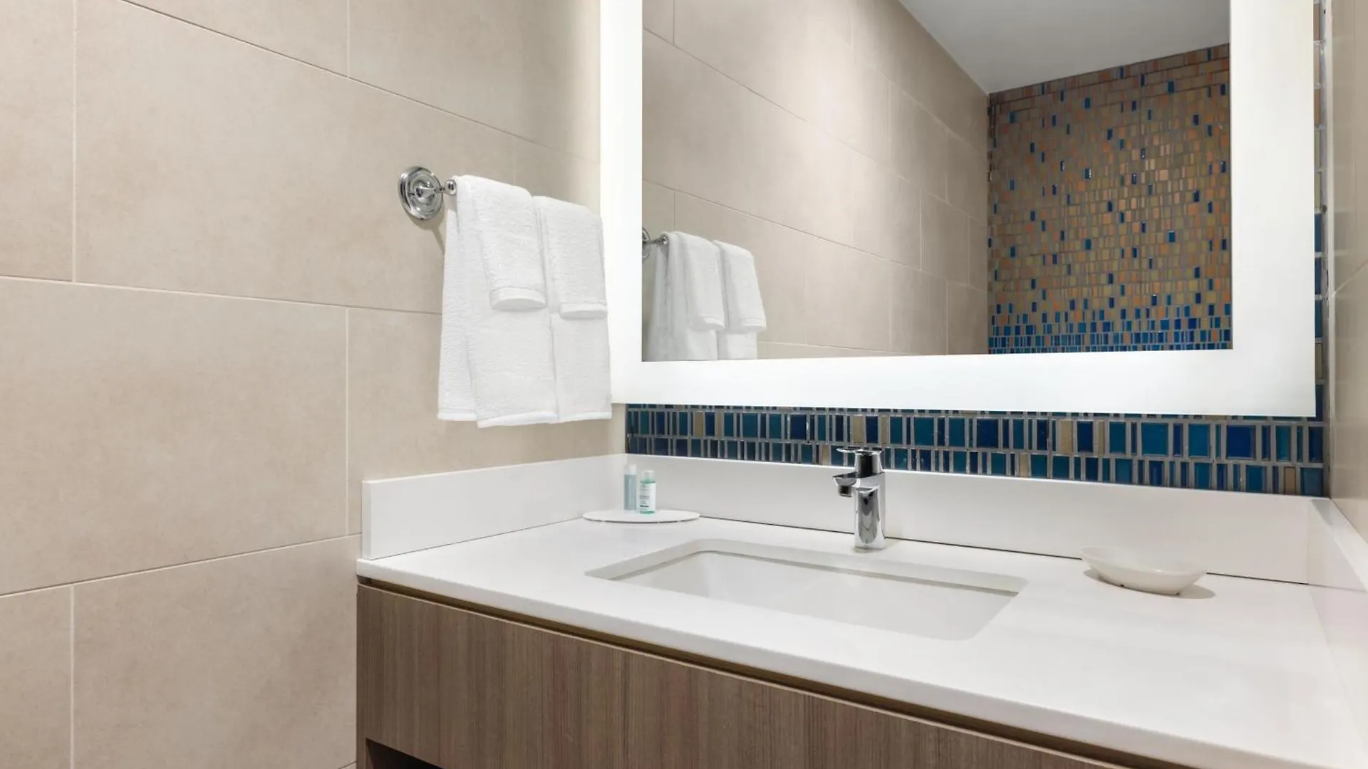 Courtyard By Marriott New York Manhattan/Chelsea